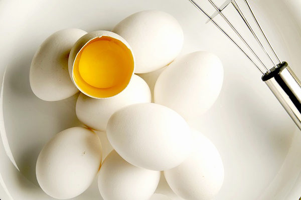 Yumurta Akı Maskesi ile Cilt ve Saç Bakımı Önerileri Tarifi