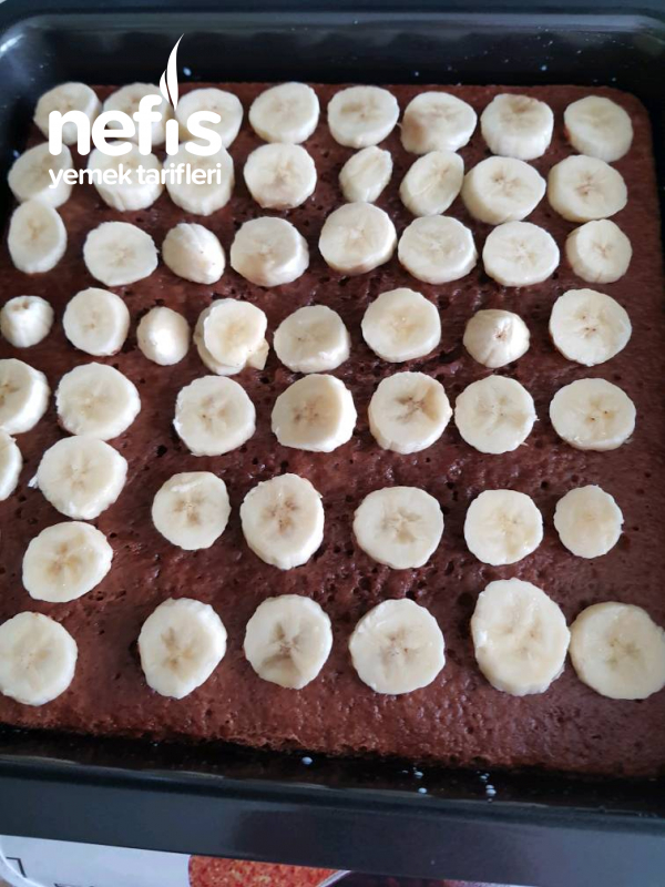 Çikolata Soslu Muzlu Pasta Nefis Yemek Tarifleri 4671795