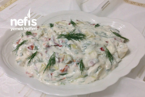 Ferah Yoğurtlu Yaz Salatası ( Patatesli-Köz Biberli-Semizotlu Şahane) Tarifi