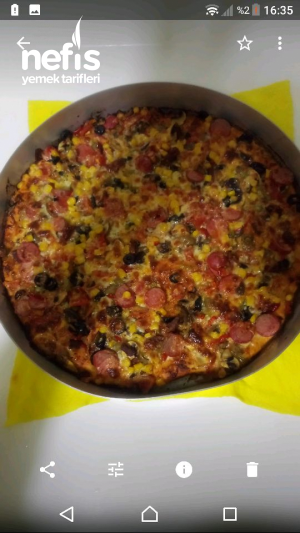 Karışık Bol Malzemeli Anne Pizzası