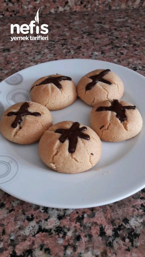 3 Malzemeli Un Kurabiyesi (Krem Şanti İle) Nefis Yemek Tarifleri