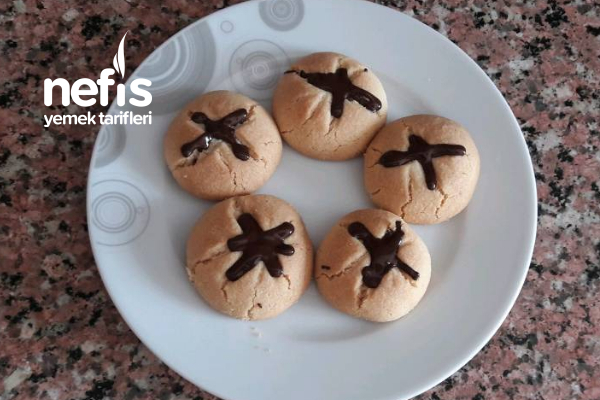 3 Malzemeli Un Kurabiyesi (Krem Şanti İle) Nefis Yemek Tarifleri