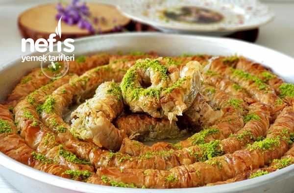 Ispanaklı Kekli Büzme Baklava Tarifi