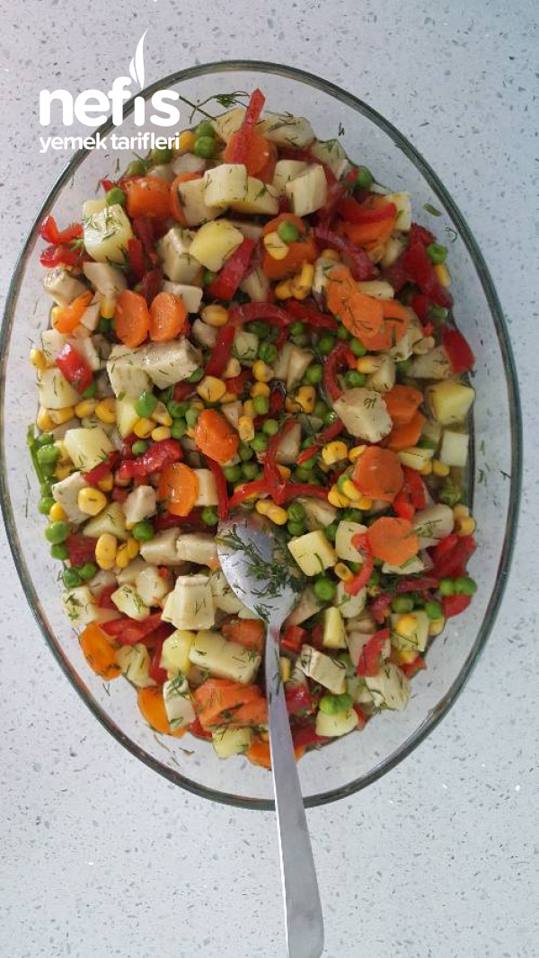 Rengarenk Enginar Salatası