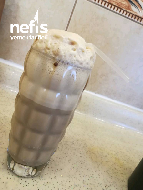 Soğuk Kahve (ice Latte) buz Gibi Serinleten Lezzet