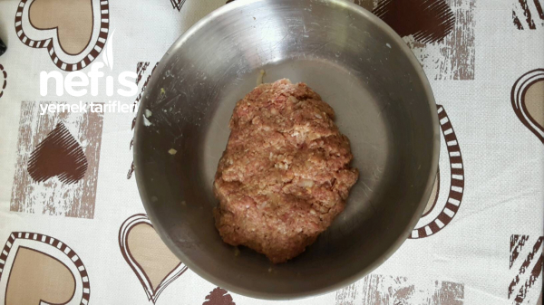 Hamburger Köftesi Ve Hazırlanışı