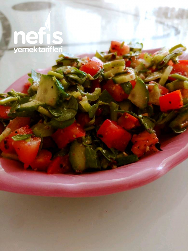 Cevizli Nefis Semizotu Salatası