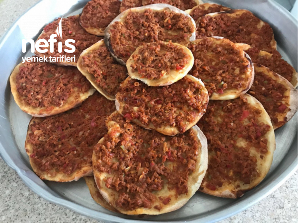 Evde Mükemmel Lahmacun