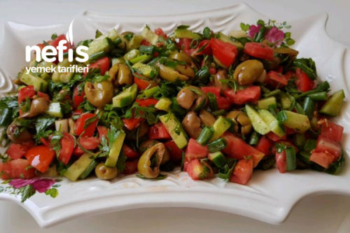 KREP PASTA VE BİBERLİ YEŞİL ZEYTİN SALATASI Enfes Yemek Tarifleri KREP PASTA VE BİBERLİ YEŞİL ZEYTİN SALATASI Enfes Yemek Tarifleri
