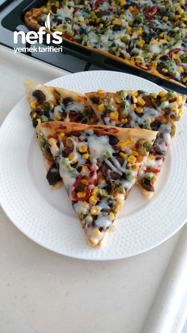 Mantarlı Pizza Tarifi Ev Yapımı / Tavuklu Ve Mantarli Pizza Tarifi