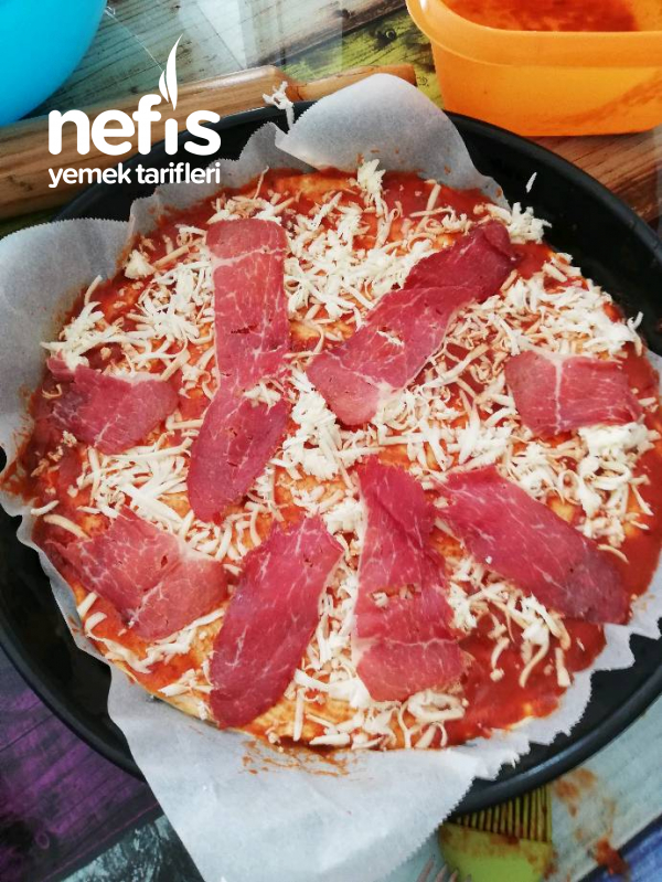 Kavurmalı Pastırmalı Pizza (Konyalım Pizza) Nefis Yemek Tarifleri