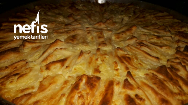 Kaymaklı Kırma Börek