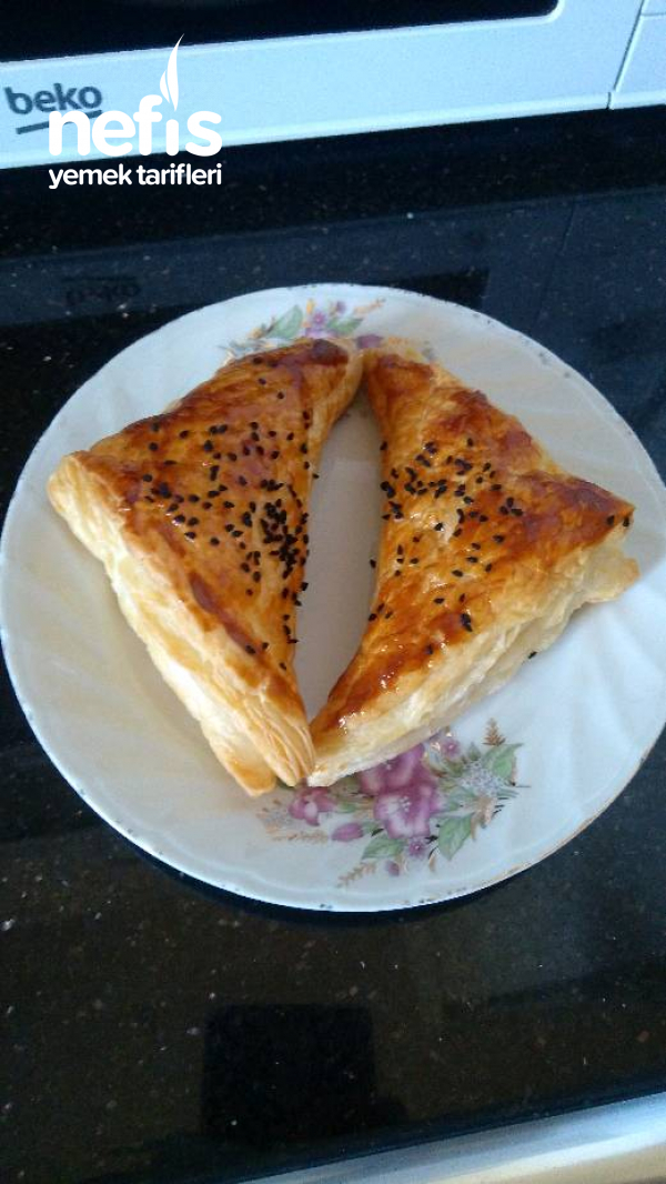 Pratik Peynirli Milföy (peynir Dışında Başka Bir Şey Olabilir)
