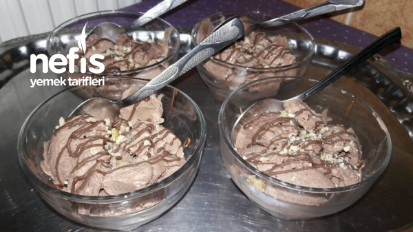 Kakaolu Çikolatalı Dondurma