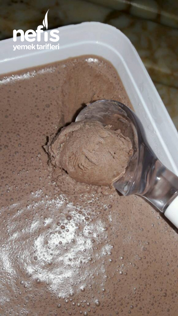 Kakaolu Çikolatalı Dondurma