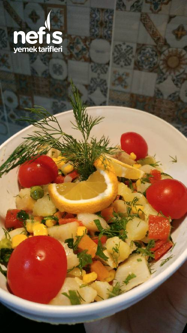 Garnitürlü Enginar Salatası