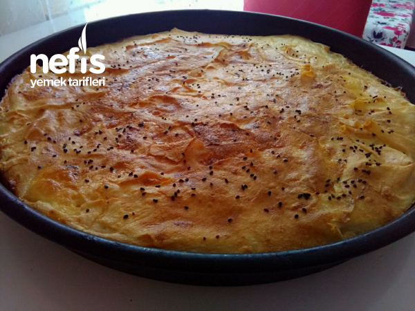 Lor Peynirli Börek Nefis Yemek Tarifleri 4949933