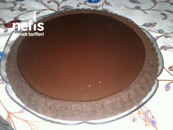 Çikolatalı Karamelli Tart Kek