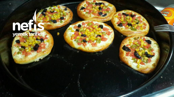 Porsiyonluk Pizza Tarifi ( Mükemmel )