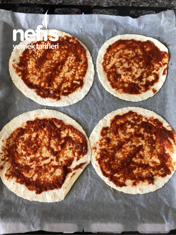 Mini Lavaş İle Pizza Nefis Yemek Tarifleri