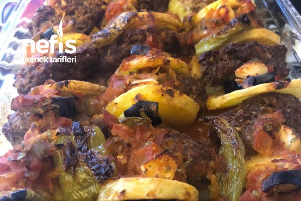 Fırında Patlıcanlı İzmir Köfte