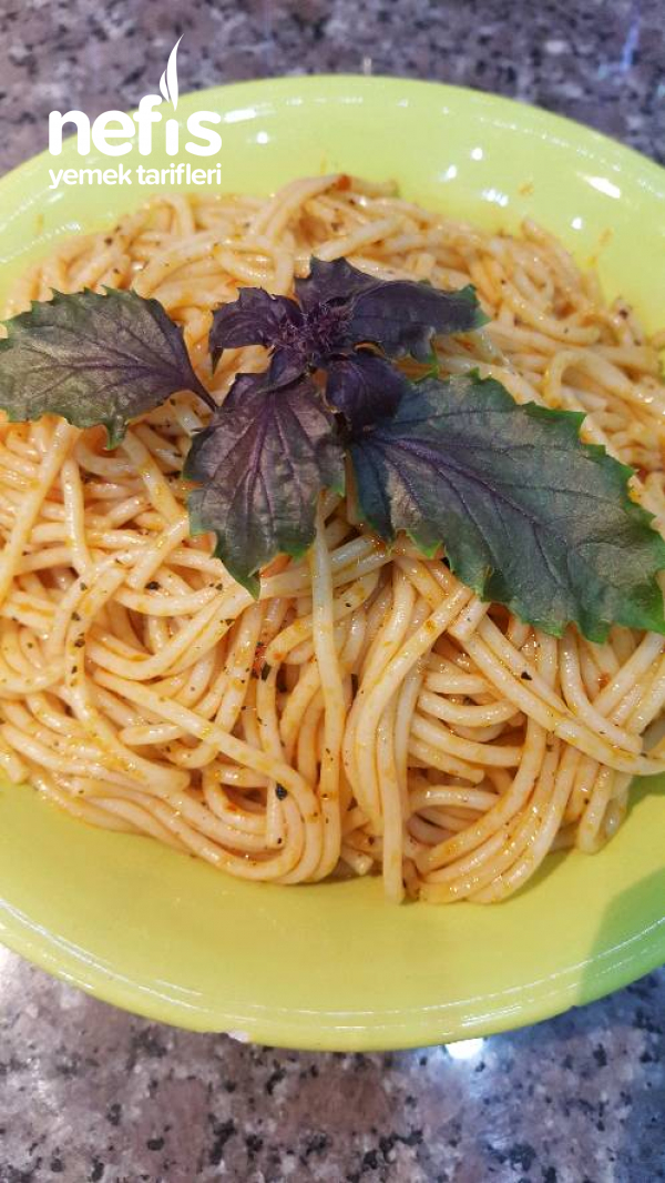 Fesleğenli Enfes Spagetti