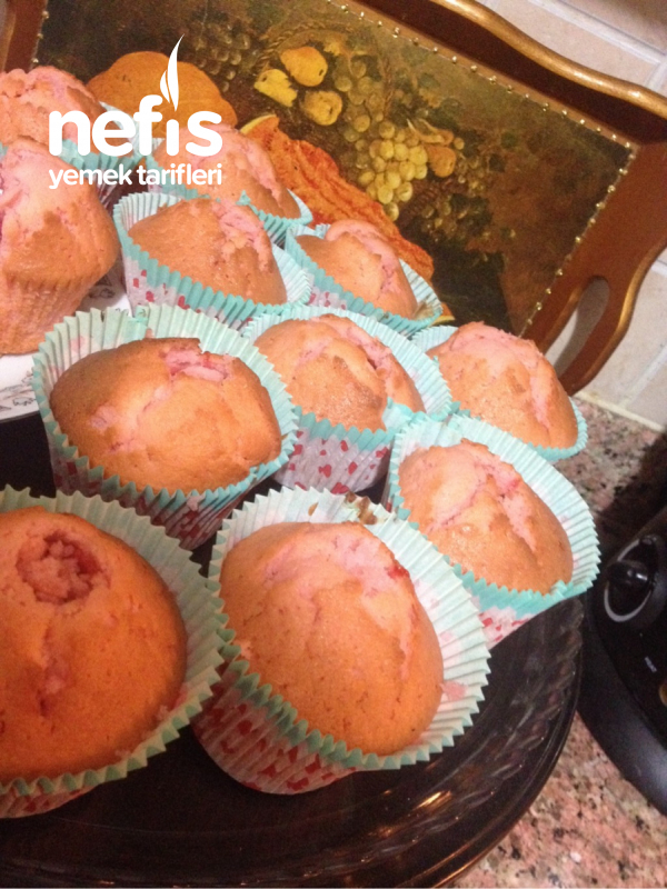 Frambuaz Soslu Muffin - Nefis Yemek Tarifleri - #5049469