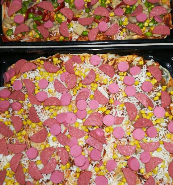 Evde Kolay Pizza Tarifi Nefis Yemek Tarifleri 772348
