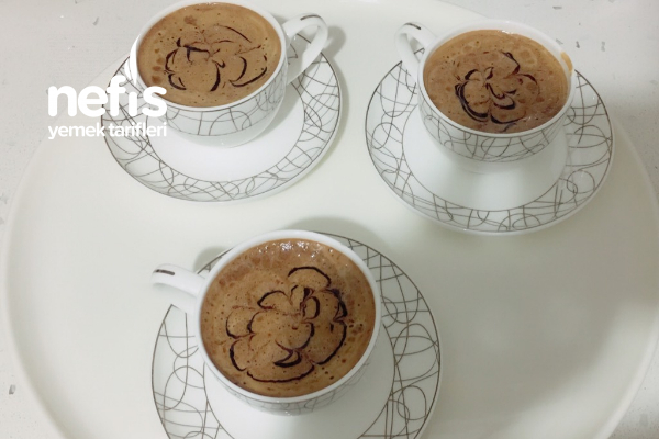 Bol Köpüklü Sütlü Kahve (Cafe Kahvesi)