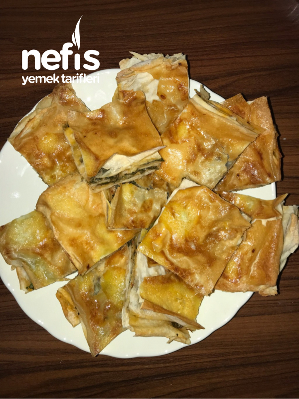 Hazır Yufkadan Ispanaklı Börek Tarifi Nefis Yemek Tarifleri 5095981