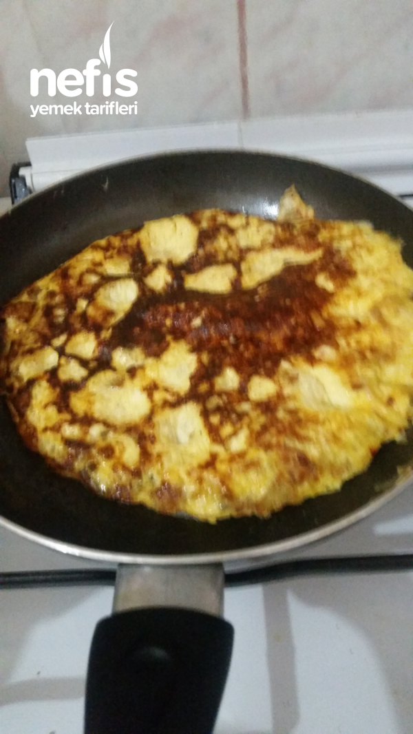 Patatesli kaşarlı omlet
