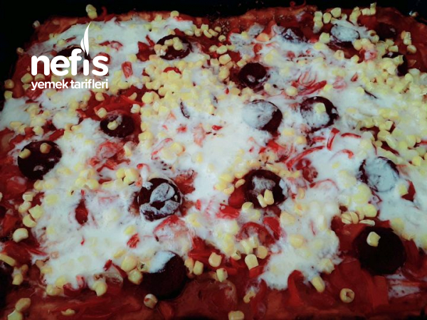 İncecik Hamuru İle Kolay Pizza Tarifi Nefis Yemek Tarifleri