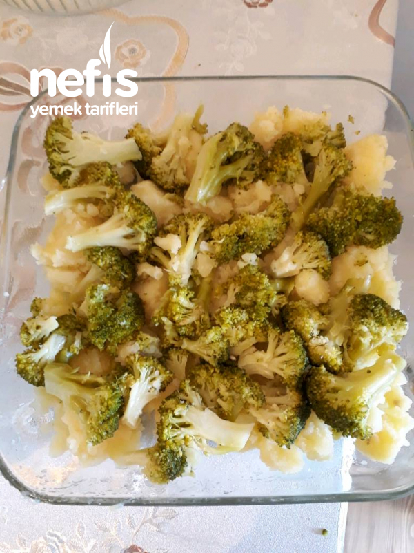 Fırında Beşamel Soslu Kaşarlı Patatesli Brokoli