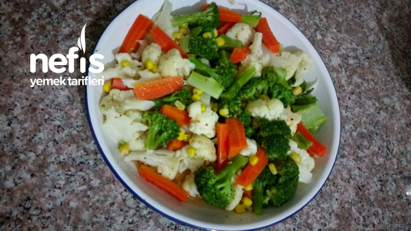 Sarımsaklı Ekşi Soslu Sebze Salatası (vitamin Deposu)