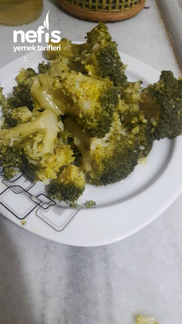 Brokoli Salatası