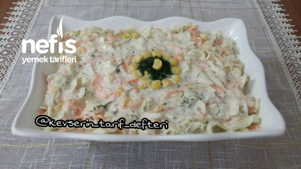 Yoğurtlu Lahana Salatası Tarifi