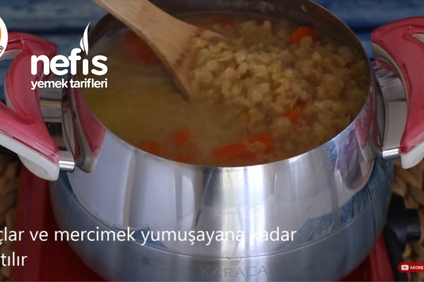 Lokanta Usulü Altın Sarısı Mercimek Çorbası (videolu)