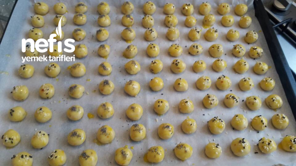Bayatlamayan Minik Tuzlu Kurabiye Nefis Yemek Tarifleri