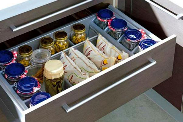 kitchen drawer layout