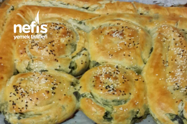 El Açması Ispanaklı Kolay Börek