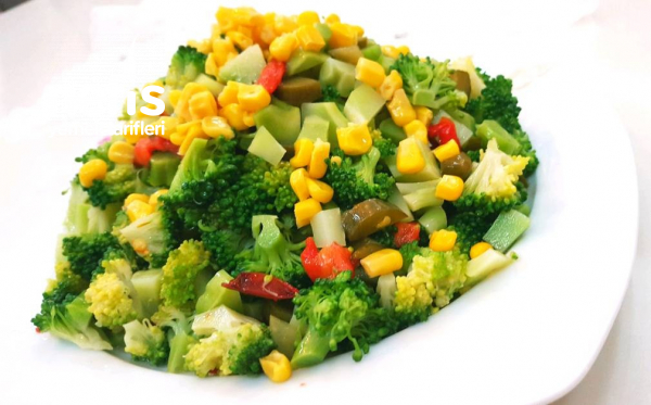 Enfes Brokoli Salatası