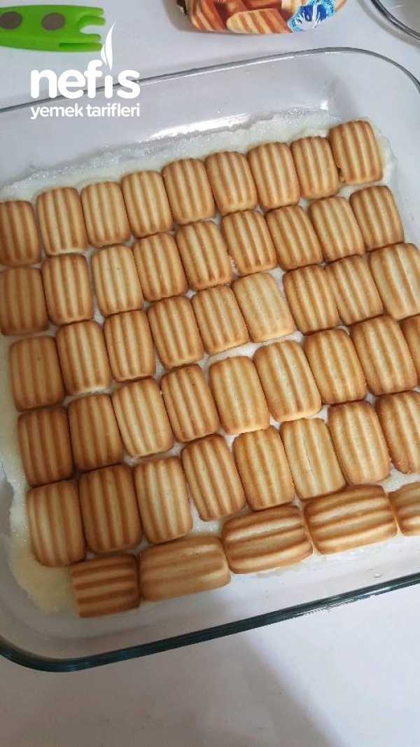 İrmikli Bisküvili Pasta Nefis Yemek Tarifleri 5289914