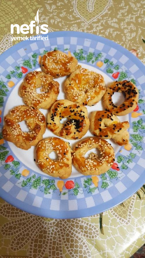Teremyağlı Tuzlu Kurabiyeler Nefis Yemek Tarifleri