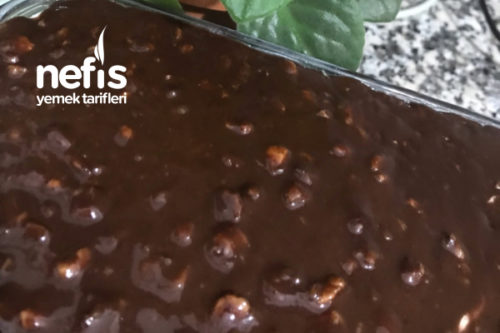 Nefis Kakaolu Çikolatalı Fındıklı Soslu Pasta Tarifi