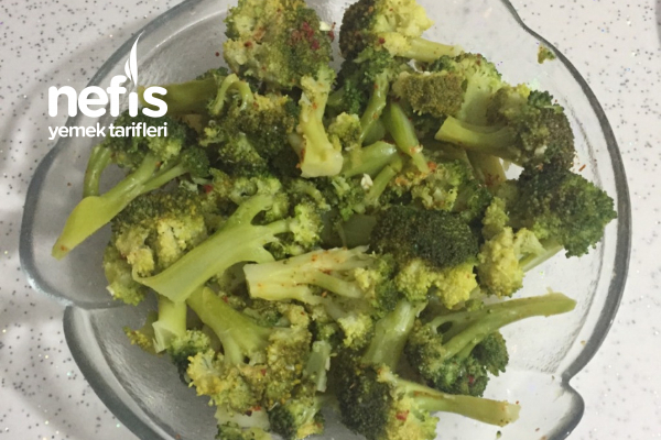 Sarımsaklı Brokoli Salatası