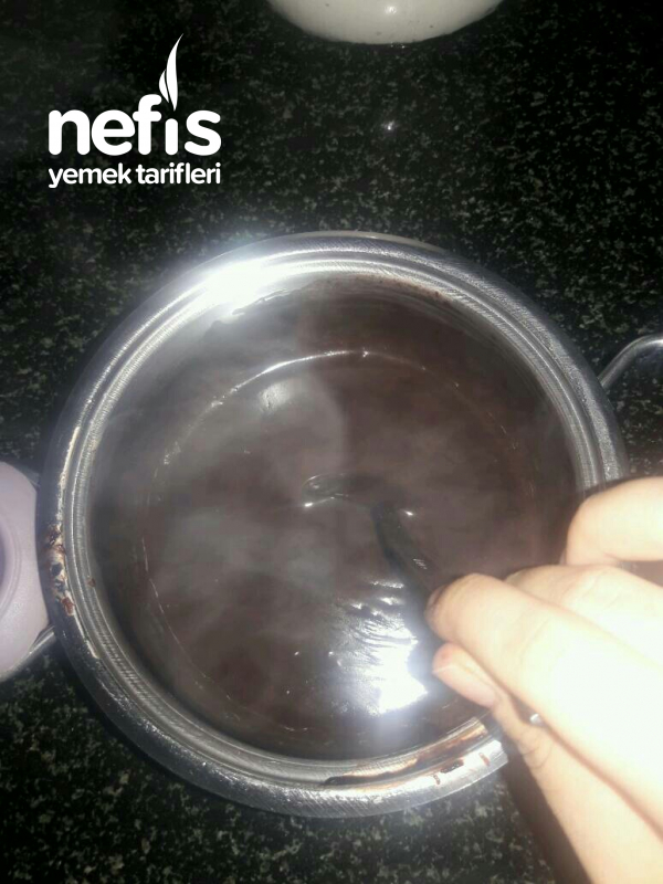 Soslu Kremşantili Kek Nefis Yemek Tarifleri
