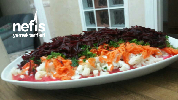 Pancarlı Havuçlu Karnabahar Salatası