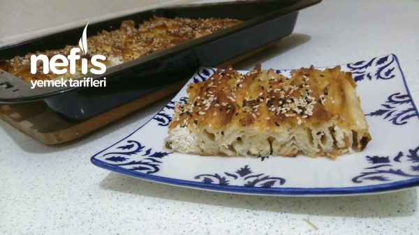 Lezzeti Sosunda Az Malzemeli Muhteşem Pileli Börek