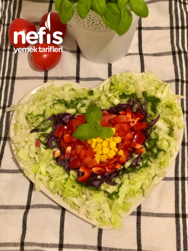 Çok Kolay Gökkuşağı Salatası – Kalpli Sunum