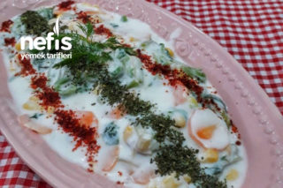 Yoğurtlu Ispanak Kökü Salatası Tarifi